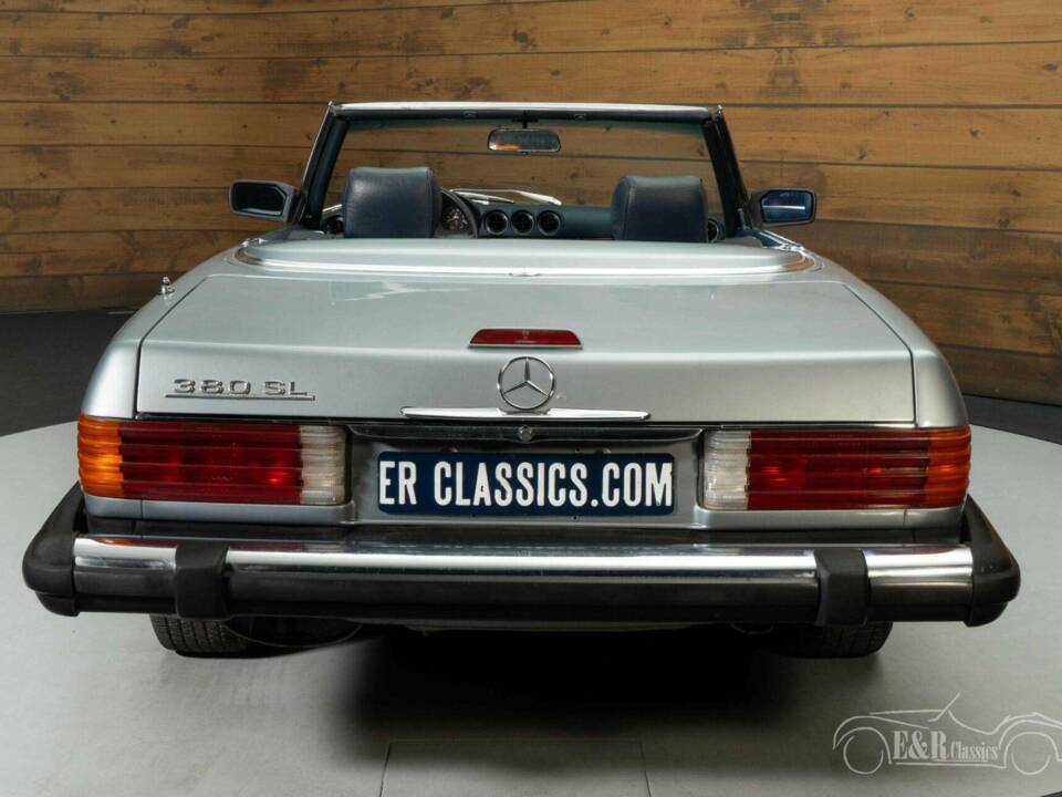Image 14/19 of Mercedes-Benz 380 SL (1983)