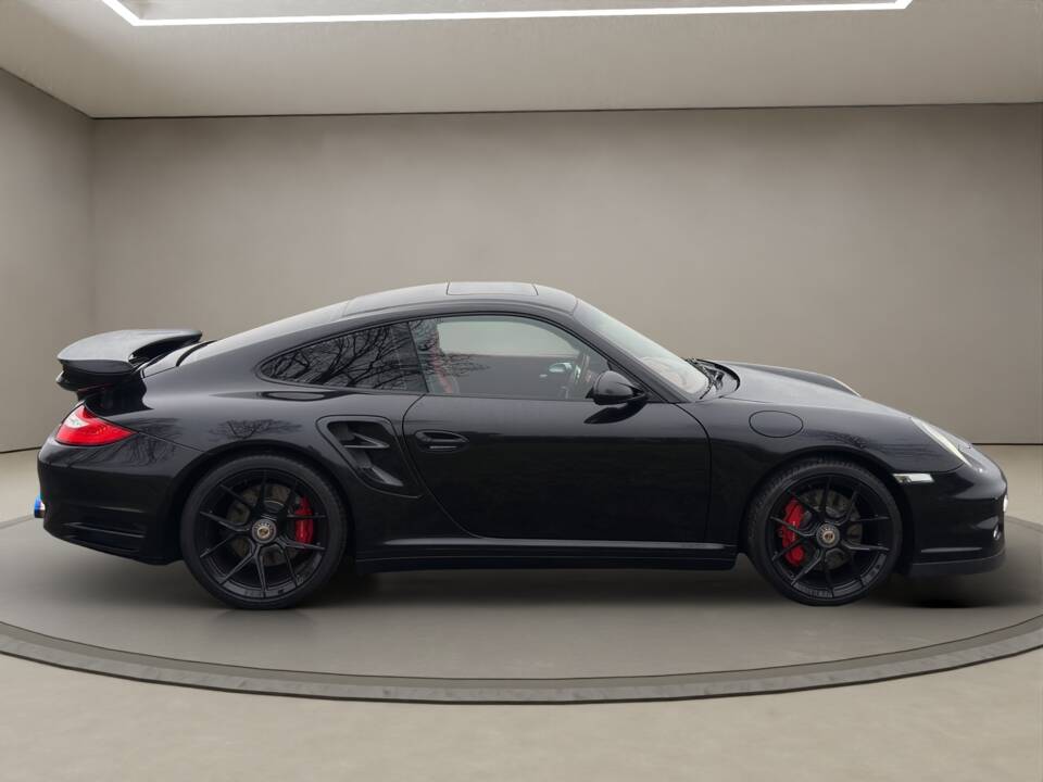 Image 2/44 of Porsche 911 Turbo (2010)