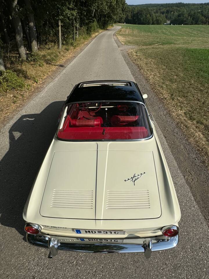 Image 25/45 of Volkswagen Karmann Ghia 1600 L (1966)