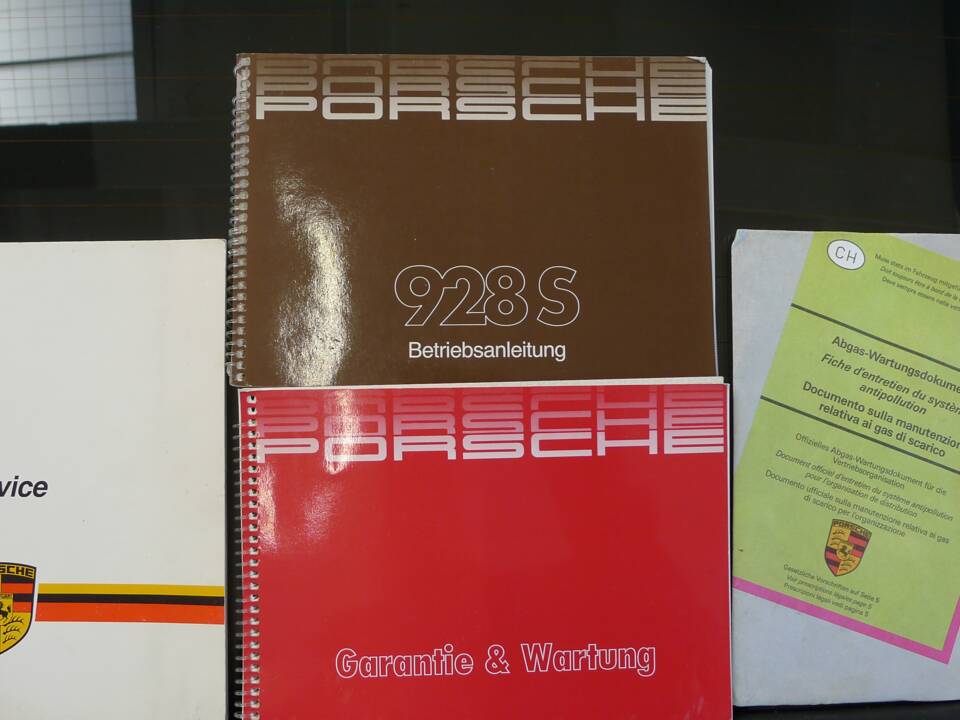 Bild 20/50 von Porsche 928 S (1986)