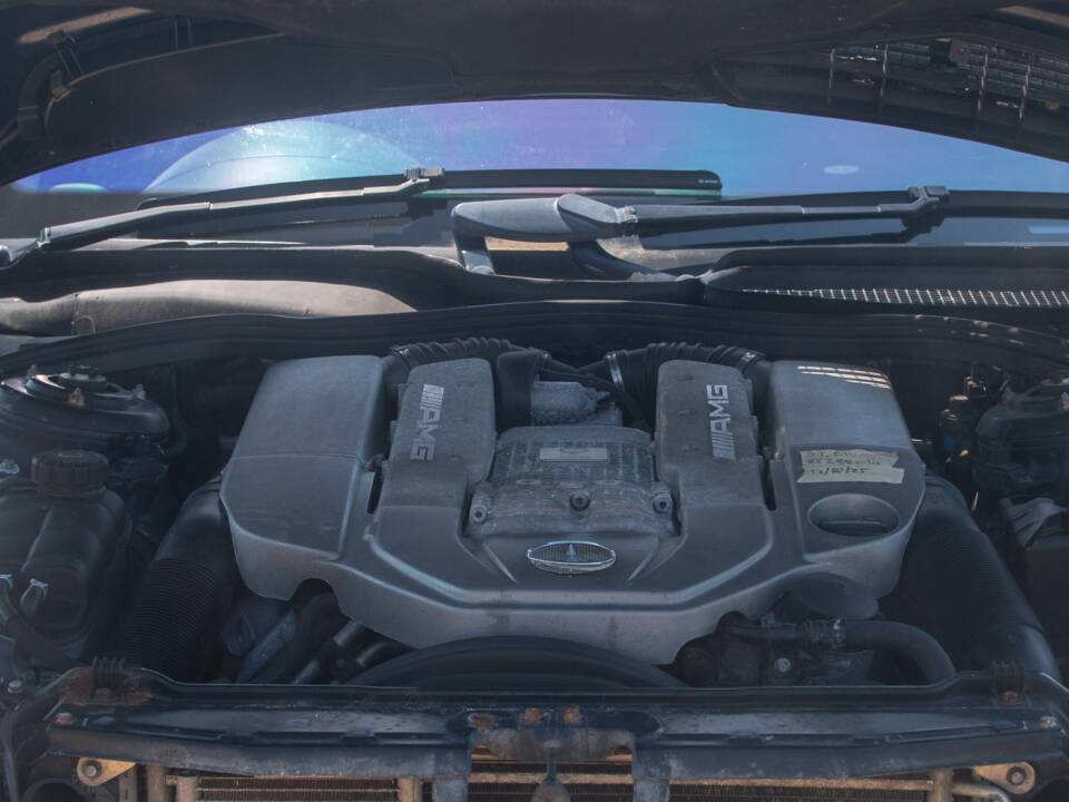 Immagine 44/50 di Mercedes-Benz S 55 AMG (2002)