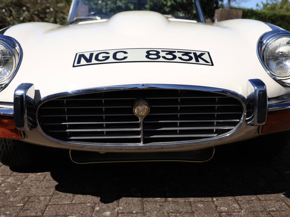 Image 11/50 de Jaguar Type E V12 (1972)