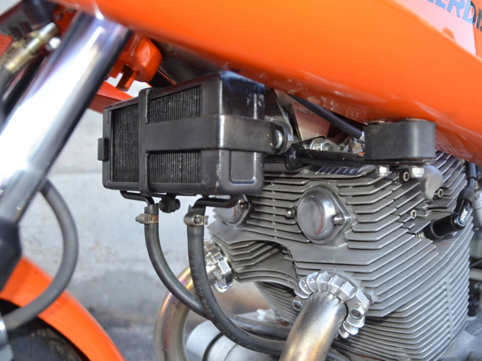 Image 15/36 of Laverda DUMMY (1975)