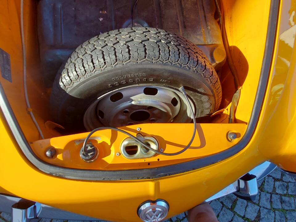 Bild 14/18 von Volkswagen Karmann Ghia 1600 (1971)