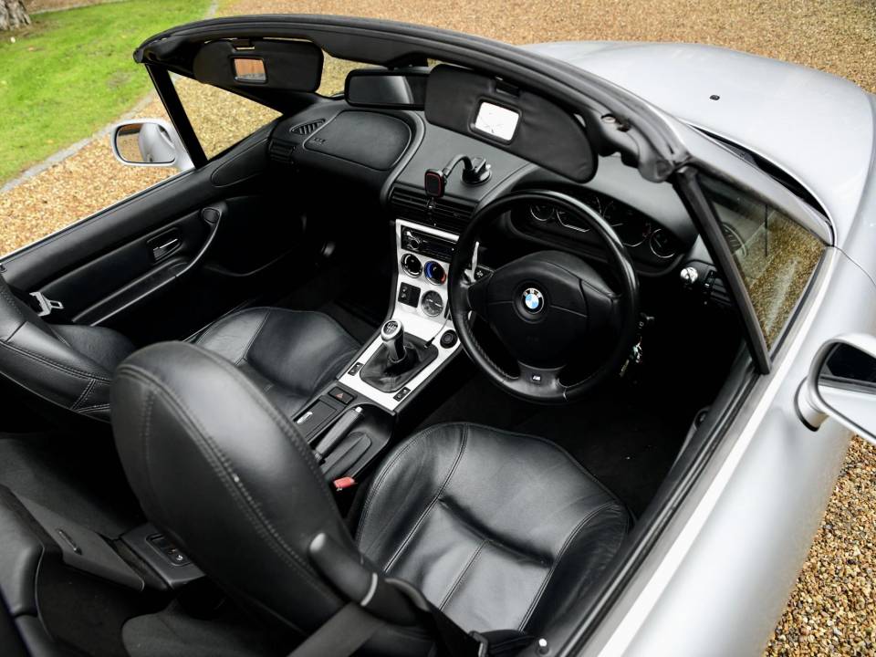 Image 24/48 of BMW Z3 2.2i (2002)