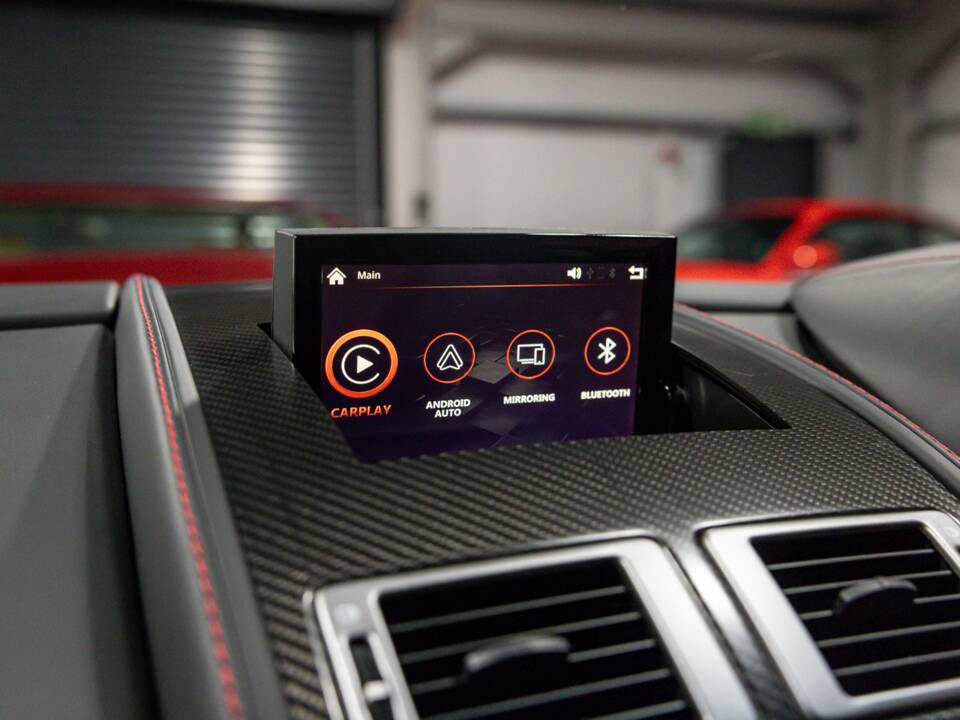 Afbeelding 14/69 van Aston Martin DBS (2012)