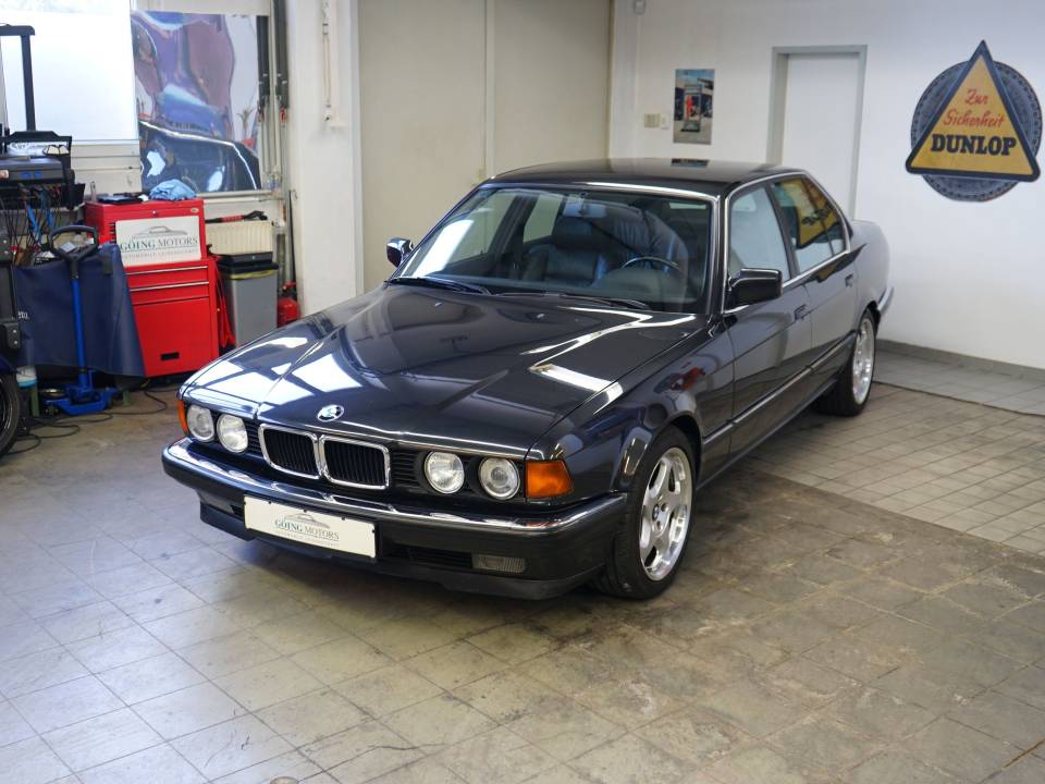 Imagen 9/47 de BMW 730i (1992)