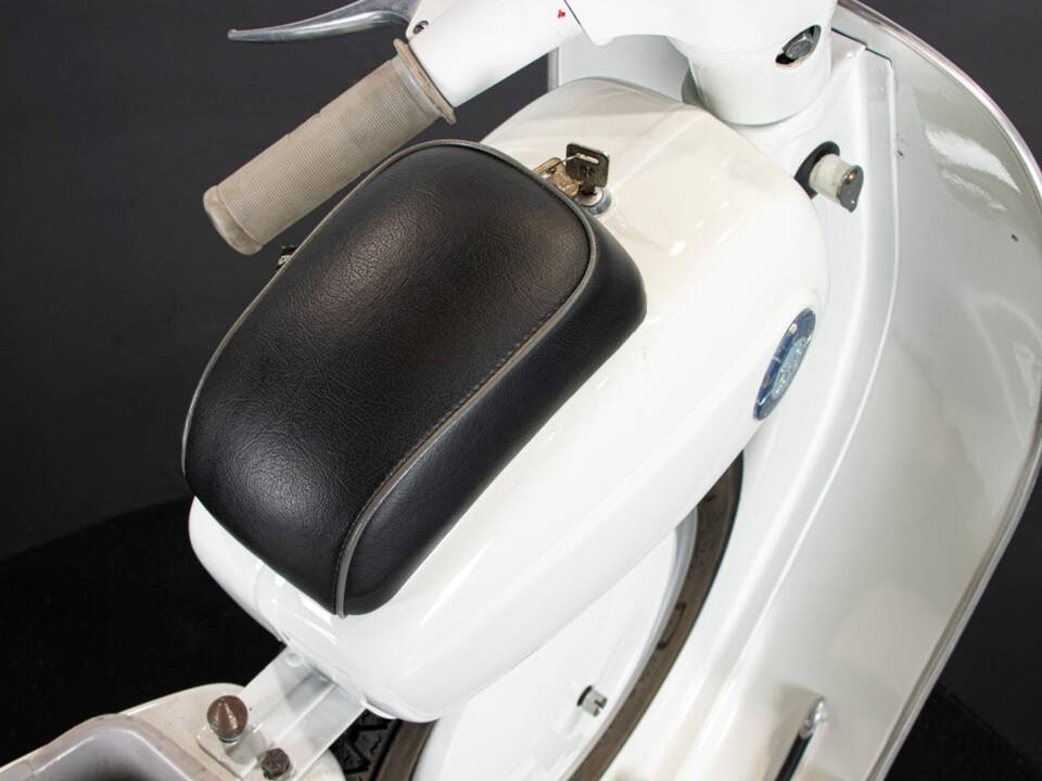 Immagine 37/50 di Piaggio Vespa 50 SS (1966)