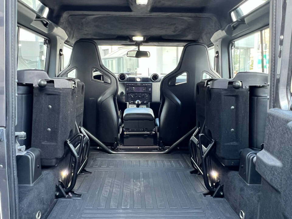 Immagine 13/28 di Land Rover Defender 90 (2015)