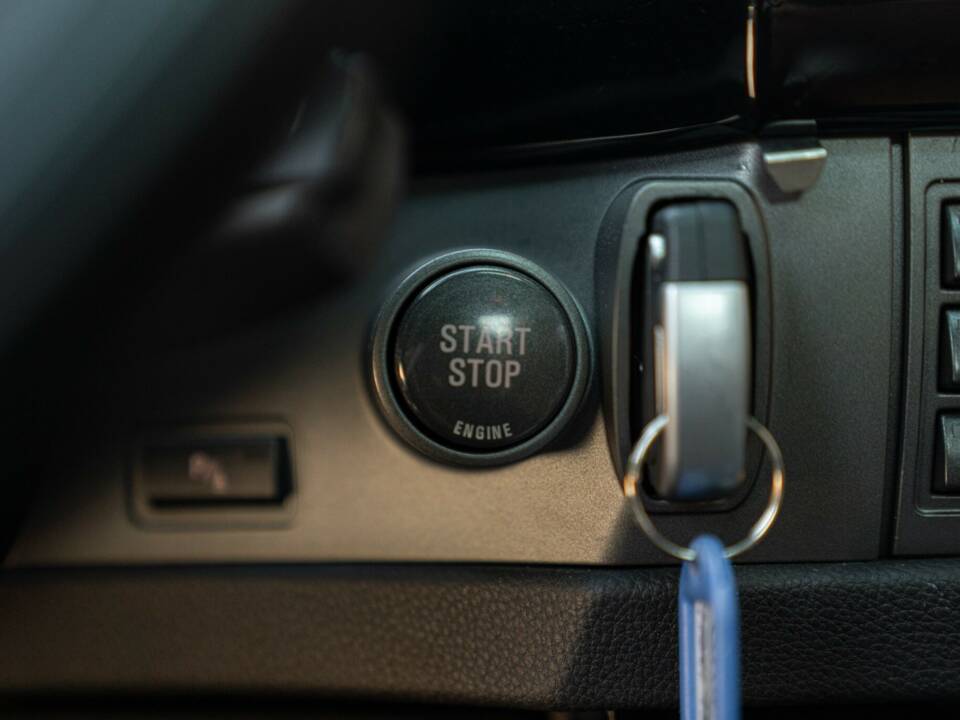 Bild 47/50 von BMW 745Li (2001)