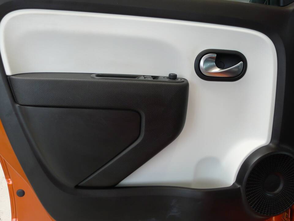 Imagen 35/39 de Renault Twingo 1.0 SCe 65 (2022)