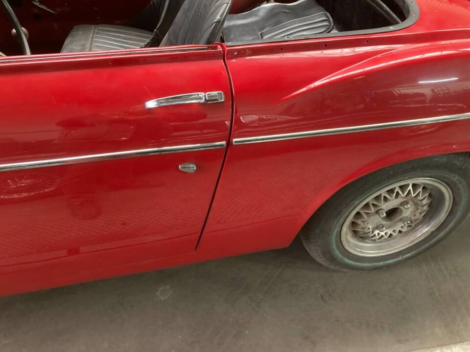 Image 11/33 of Datsun Fairlady 1500 (1964)