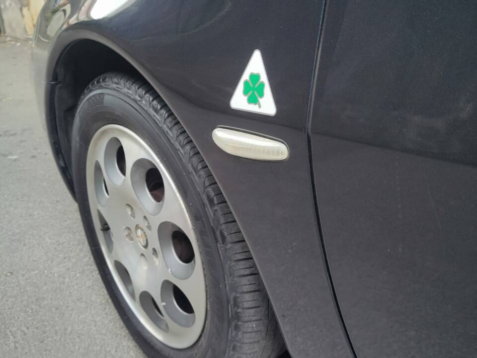 Image 27/50 de Alfa Romeo 166 2.5i V6 24V (2001)