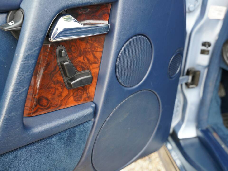 Image 39/50 de Mercedes-Benz 300 SL (1991)