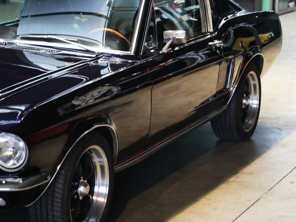 Image 21/57 of Ford Mustang 302 (1968)