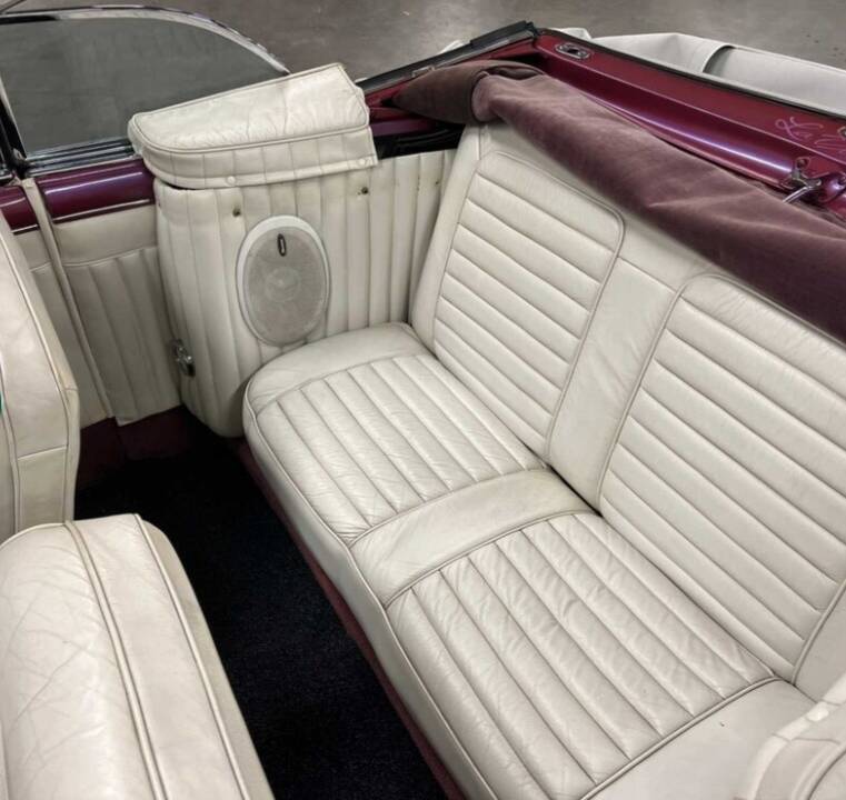 Bild 64/89 von Buick 50 Super Convertible (1947)