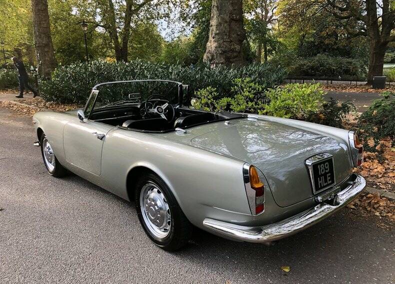 Bild 46/50 von Alfa Romeo 2600 Spider (1964)