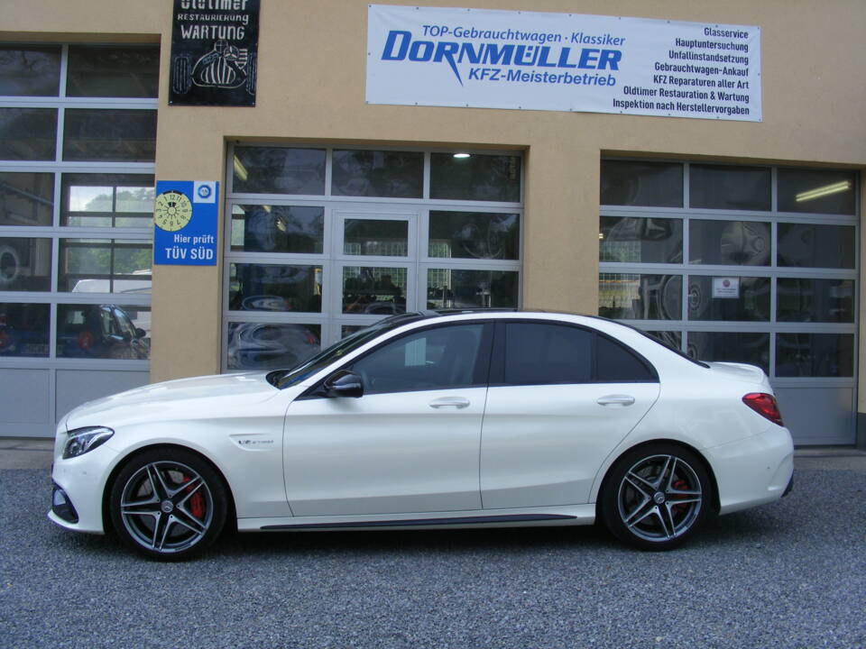 Image 1/20 of Mercedes-Benz C 63 S AMG (2017)