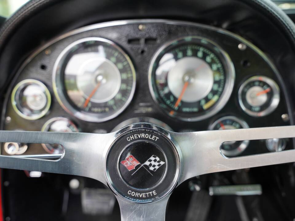 Image 13/50 of Chevrolet Corvette Sting Ray (1963)