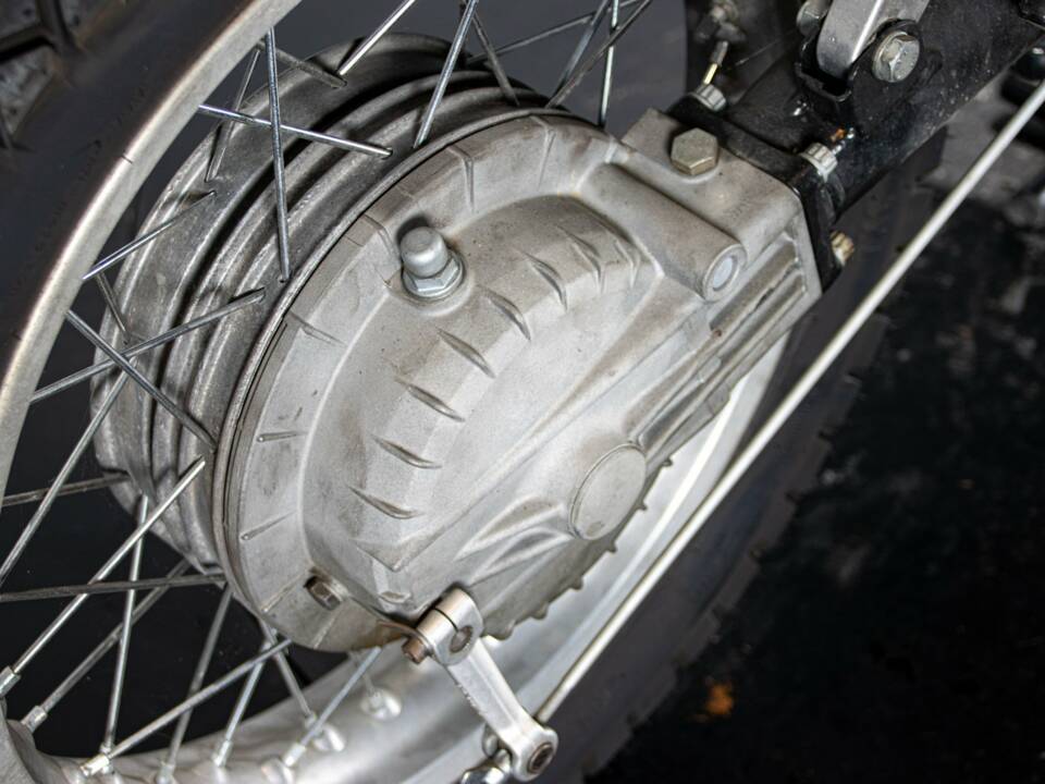 Image 34/49 of BMW DUMMY (1983)