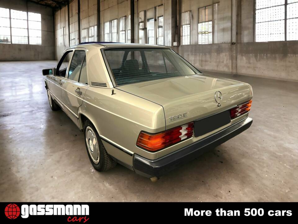 Image 5/15 of Mercedes-Benz 190 E (1985)