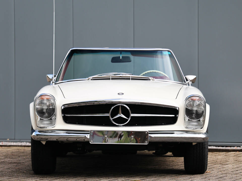 Image 14/56 de Mercedes-Benz 280 SL (1969)