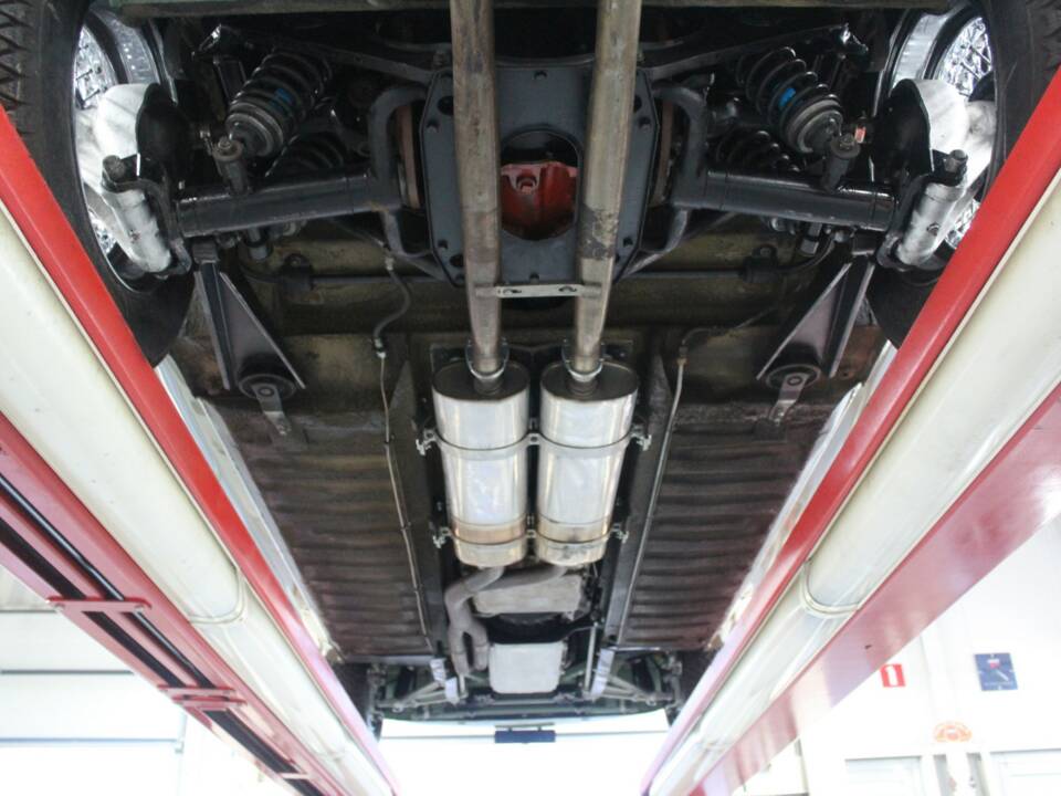 Imagen 11/50 de Jaguar E-Type 4.2 (1967)