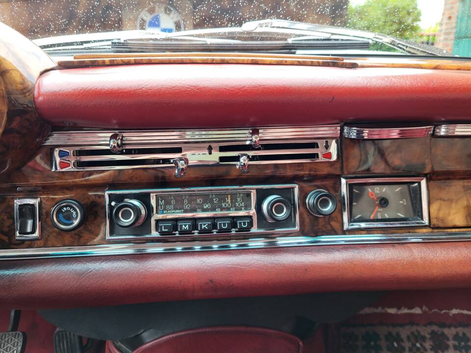 Imagen 25/49 de Mercedes-Benz 250 SE (1966)