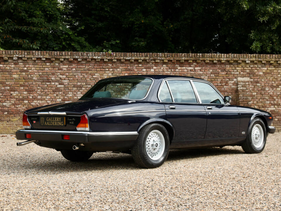 Imagen 38/50 de Jaguar XJ 12 (1985)