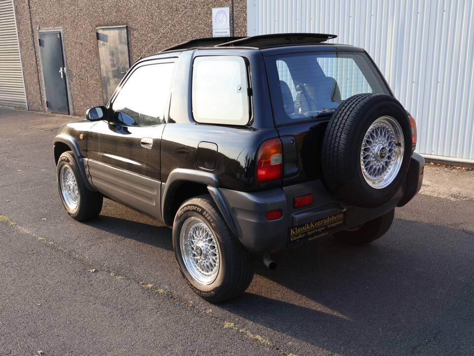 Image 22/55 de Toyota RAV4 (1995)