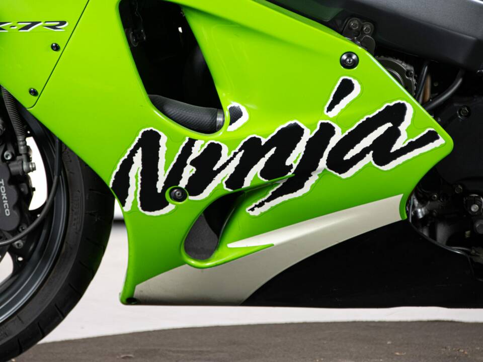 Immagine 17/50 di Kawasaki Ninja 750 ZX-7R (1999)