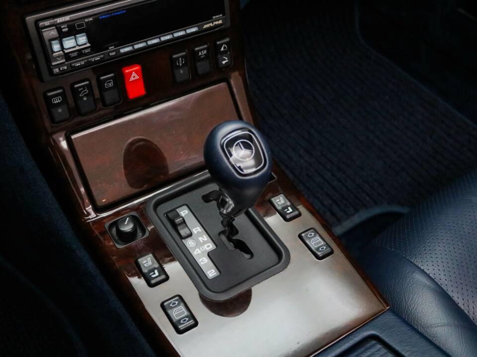 Bild 24/84 von Mercedes-Benz SL 320 (1996)
