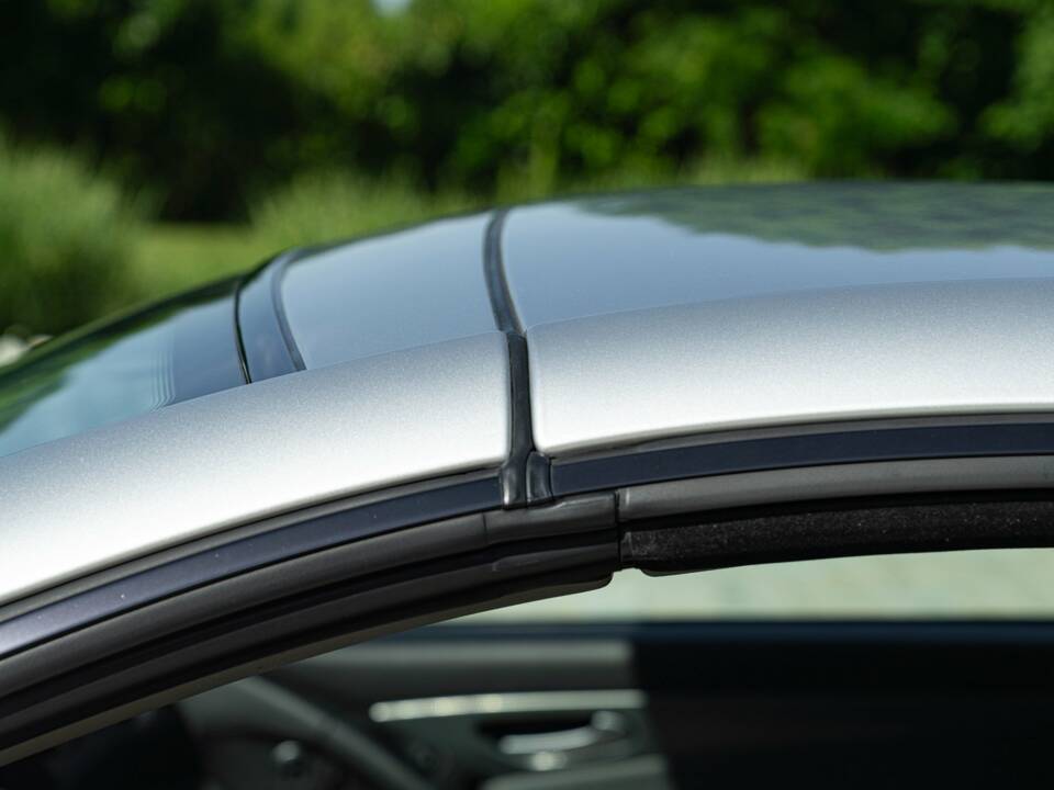 Image 18/50 of Mercedes-Benz SL 350 (2005)