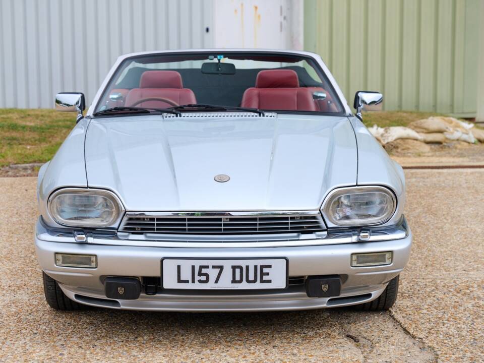 Image 6/50 of Jaguar XJS 6.0 (1993)