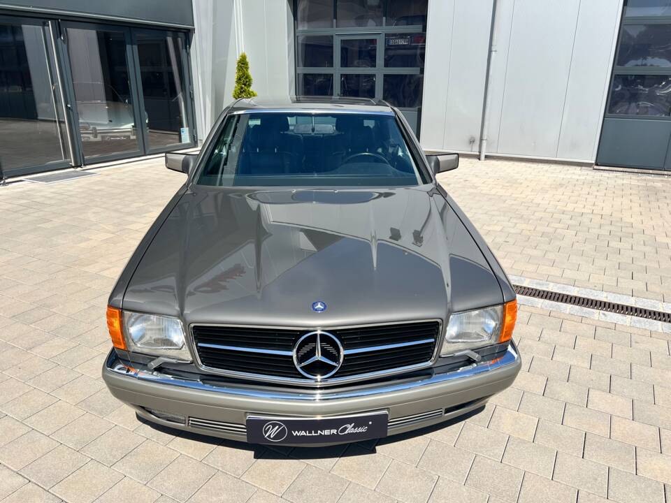 Bild 12/33 von Mercedes-Benz 560 SEC (1991)
