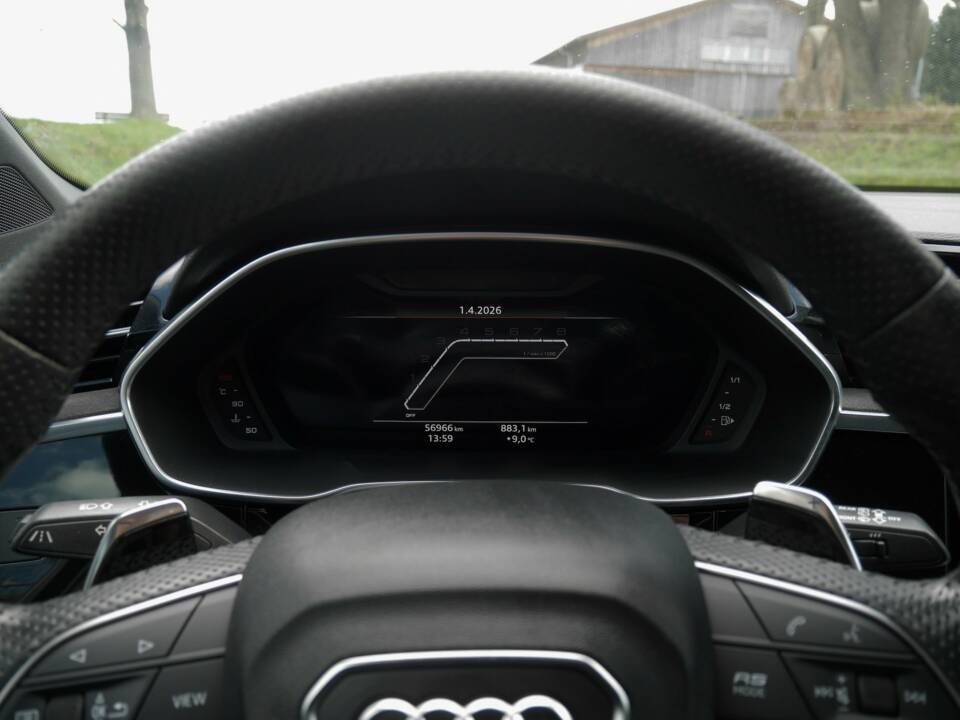 Bild 27/45 von Audi RS Q3 (1900)