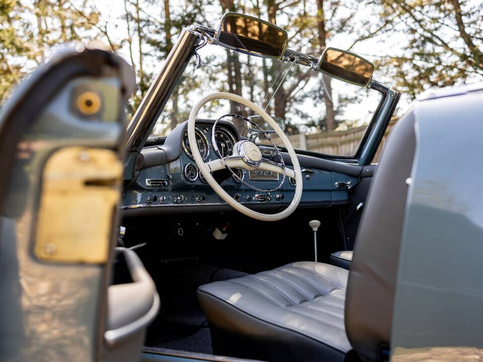 Image 50/56 of Mercedes-Benz 190 SL (1956)