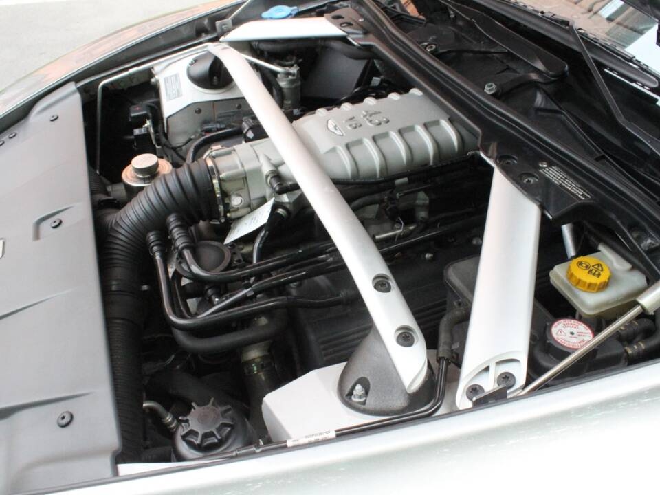 Image 7/18 of Aston Martin V8 Vantage (2007)