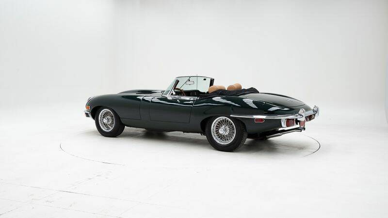 Image 5/15 de Jaguar E-Type (1970)