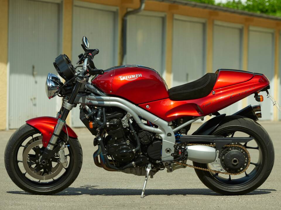 Immagine 1/12 di Triumph Speed Triple (1998)