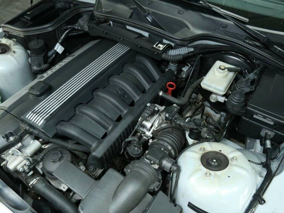 Bild 26/30 von BMW Z3 2.8 (1997)