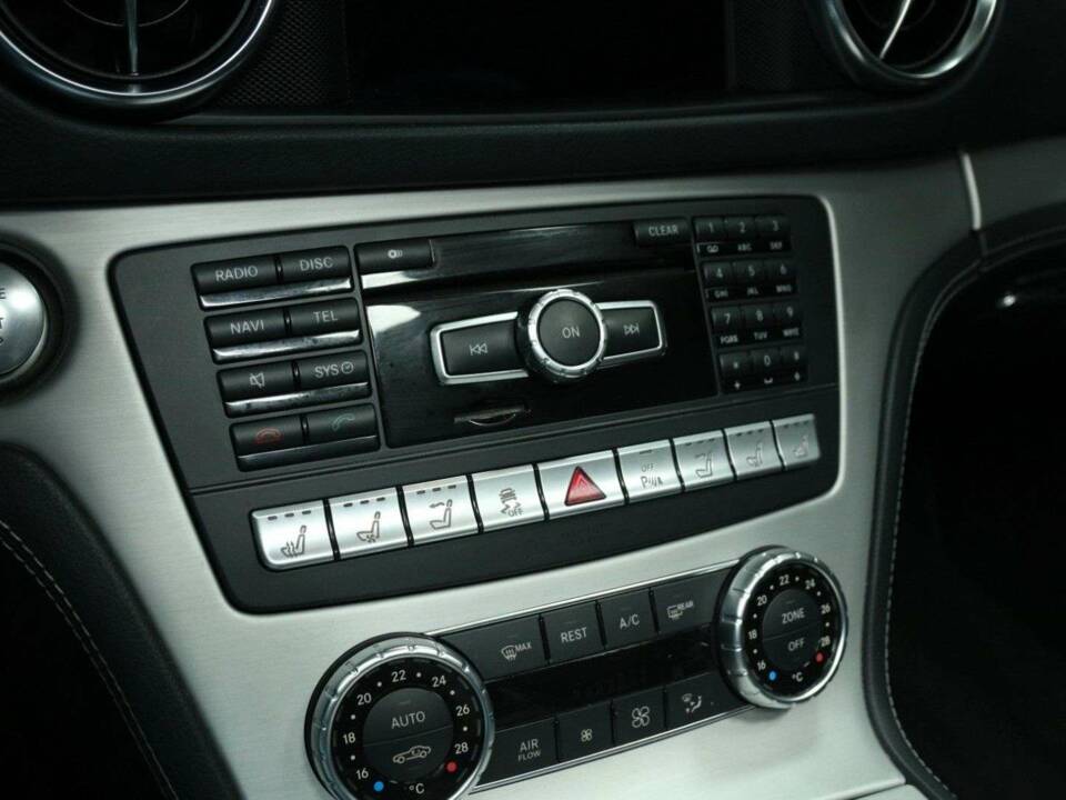 Bild 19/50 von Mercedes-Benz SL 500 (2015)