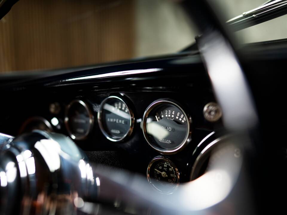 Image 49/92 of Maserati 3500 GT Touring (1957)