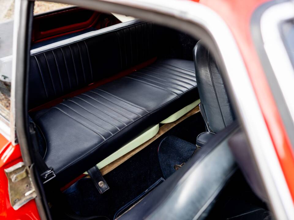 Image 20/39 de MG MGB GT (1972)