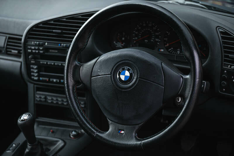 Image 11/40 of BMW M3 (1998)