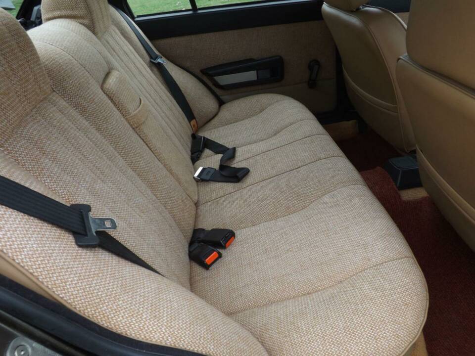 Immagine 17/50 di Alfa Romeo Giulietta 1.6 (1984)