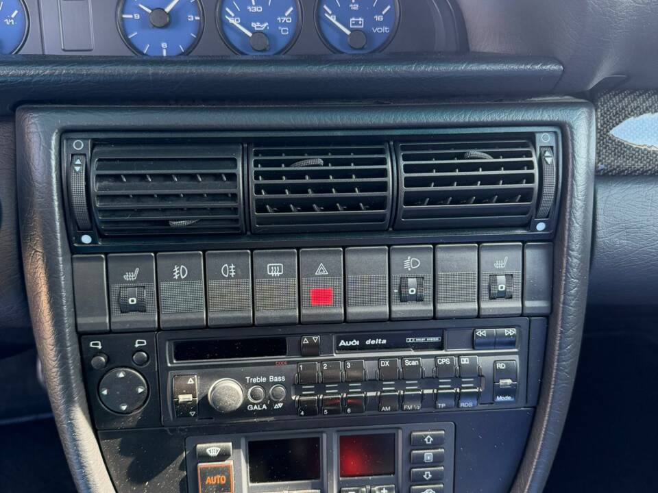 Image 18/29 of Audi S6 Plus Avant (1996)