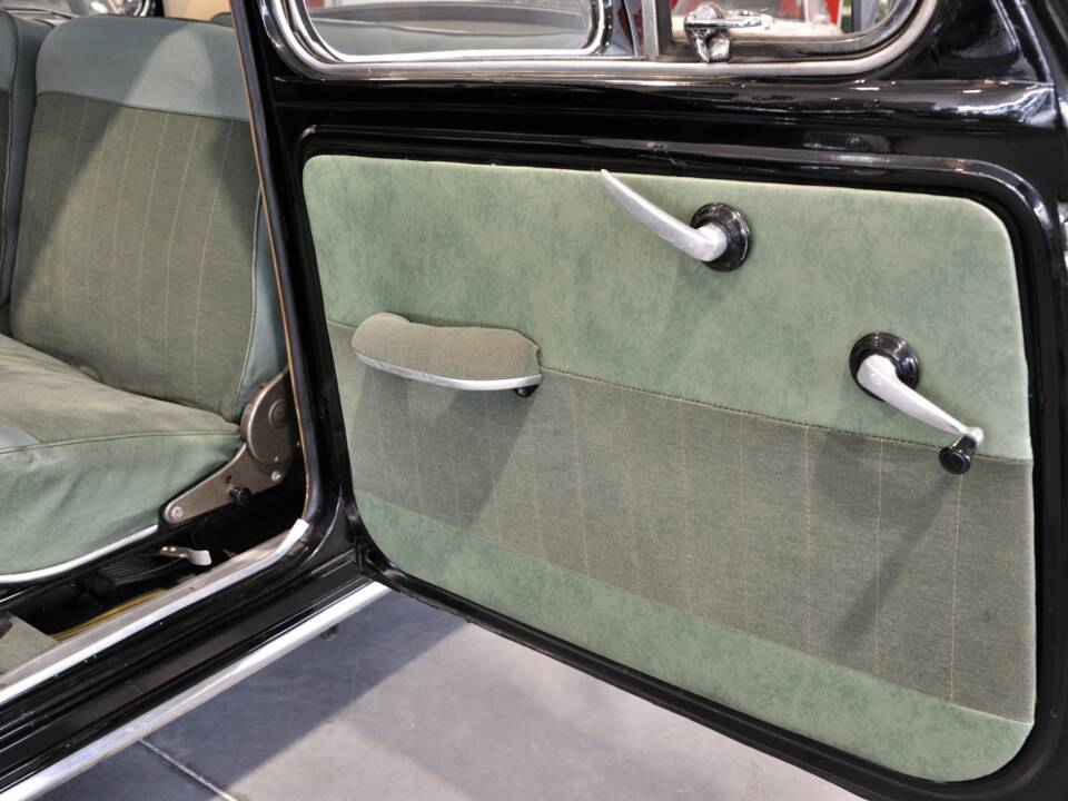 Imagen 30/37 de FIAT 1100-103 H (1959)