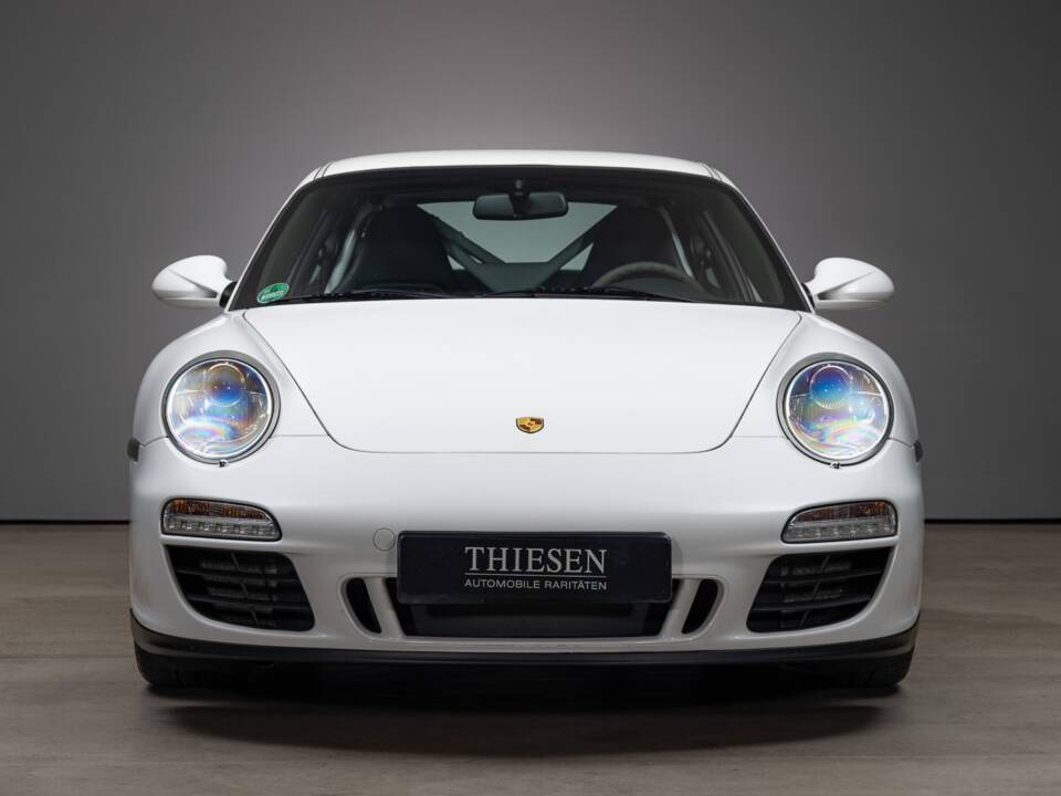 Imagen 2/46 de Porsche 911 Carrera GTS (2011)