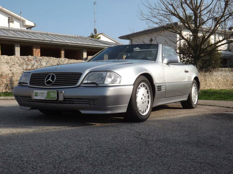 Image 3/50 de Mercedes-Benz 500 SL (1991)